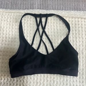 Black under armour sports bra strappy size XS